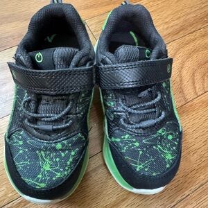 Stride Rite Black and Green Kids Sneakers